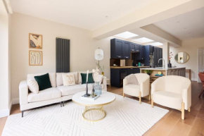 The Brondesbury Park - Sparkling 3BDR Flat with Garden